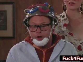 Ghostbusters parodi - besar pantat/ punggung setiausaha janine mengambil 2 ayam sabung feat sarah shevon