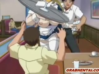 Prsatá hentai pokojská dostane vymačkaný ji bigtity
