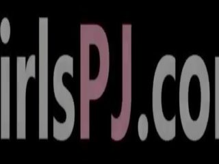 Зяючі і гіно dildoing її побіжний отвір