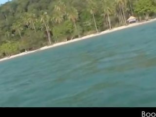 Amateur tempting girl in swim suit fucked underwater