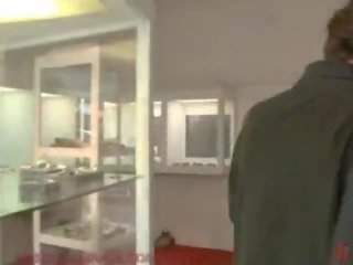 Fastened нагоре и завинтва извън за everybody към виждам