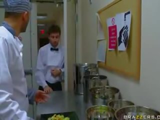 Two waiters fucks prawan and bang her burungpun and bokong
