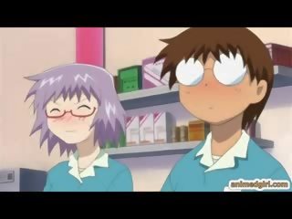 Japonská anime squeezing bigtity a pití mléko