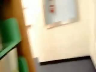 গন লাইব্রেরি স্তন্যপান এবং যৌনসঙ্গম